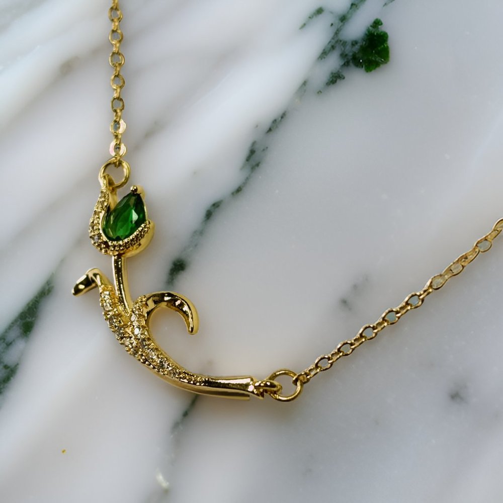 Gold 0.5 ct Jade Rose Zircon Pendant Necklace - Picture 3 of 16